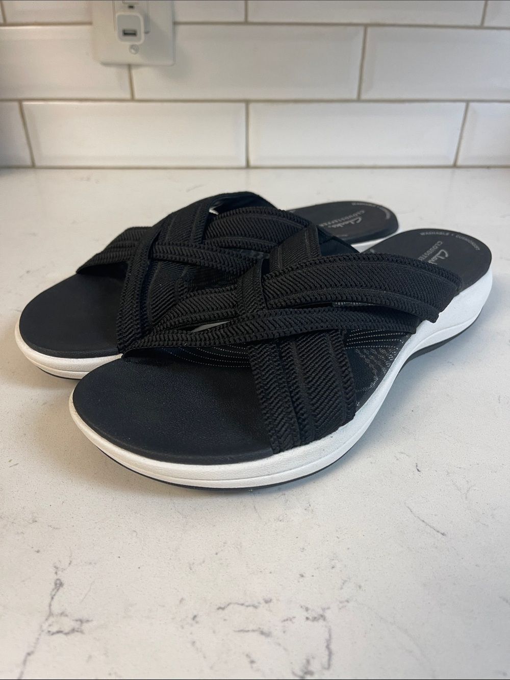 Clarks Women's Cloudsteppers Mira Isle Sandals Size 9 Black Worn 3-4 Times